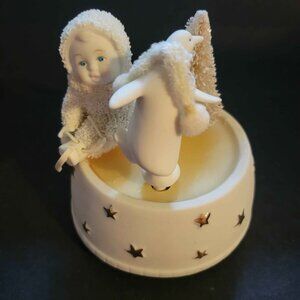 Department 56 Snowbabies "Skating with Friends" Music Box